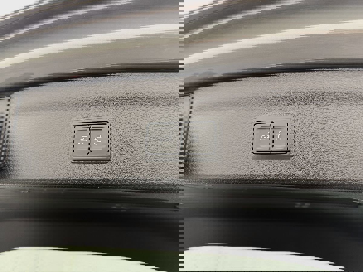 Used 2022 Audi Q3 2.0T Premium Plus w/ Premium Plus Package image 39