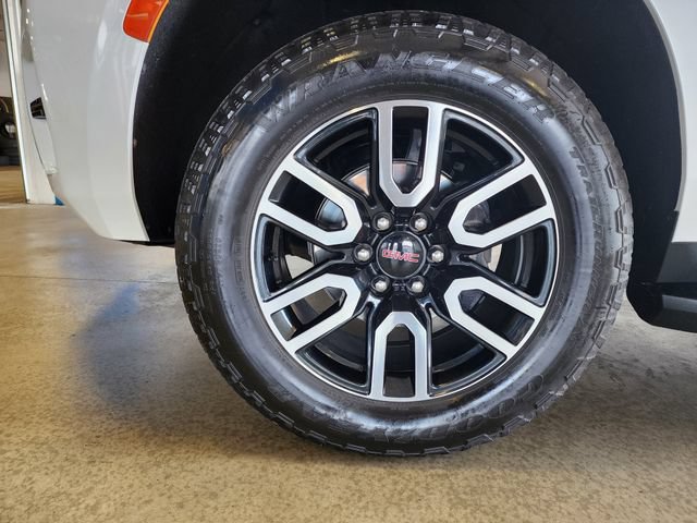 Certified 2022 GMC Yukon AT4 AWD/4WD image 9