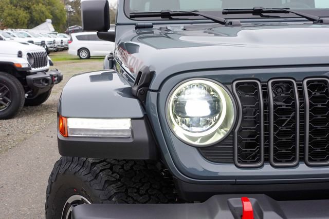 New 2026 Jeep Wrangler Unlimited Rubicon w/ Technology Group image 5