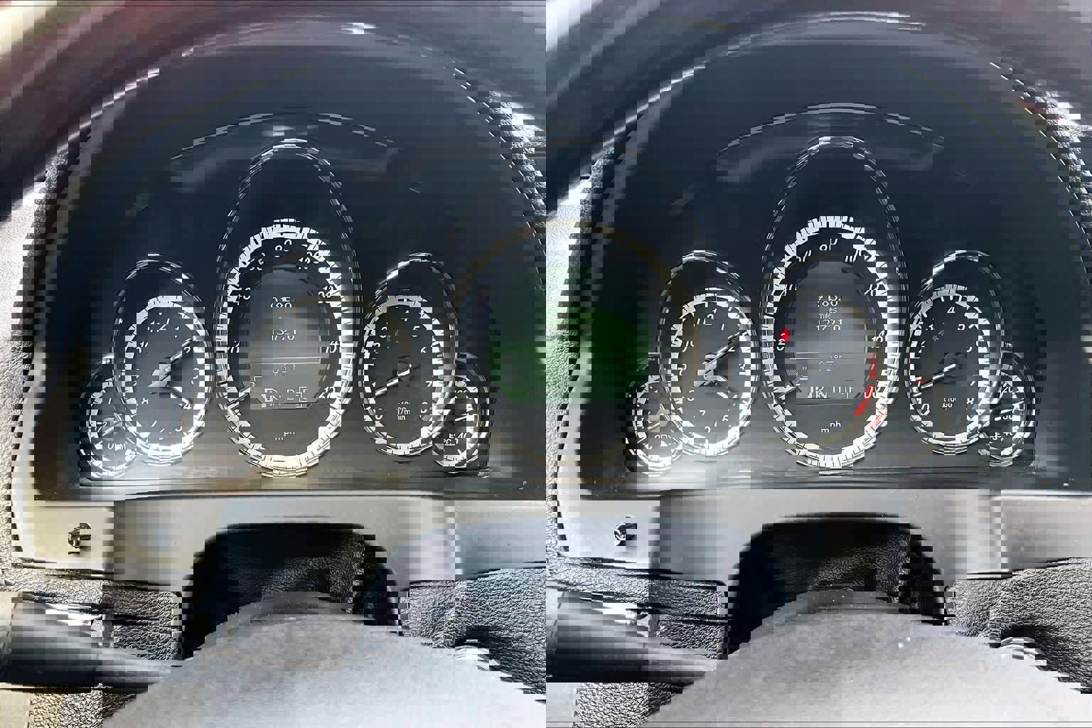 Used 2011 Mercedes-Benz E 350 Coupe image 25