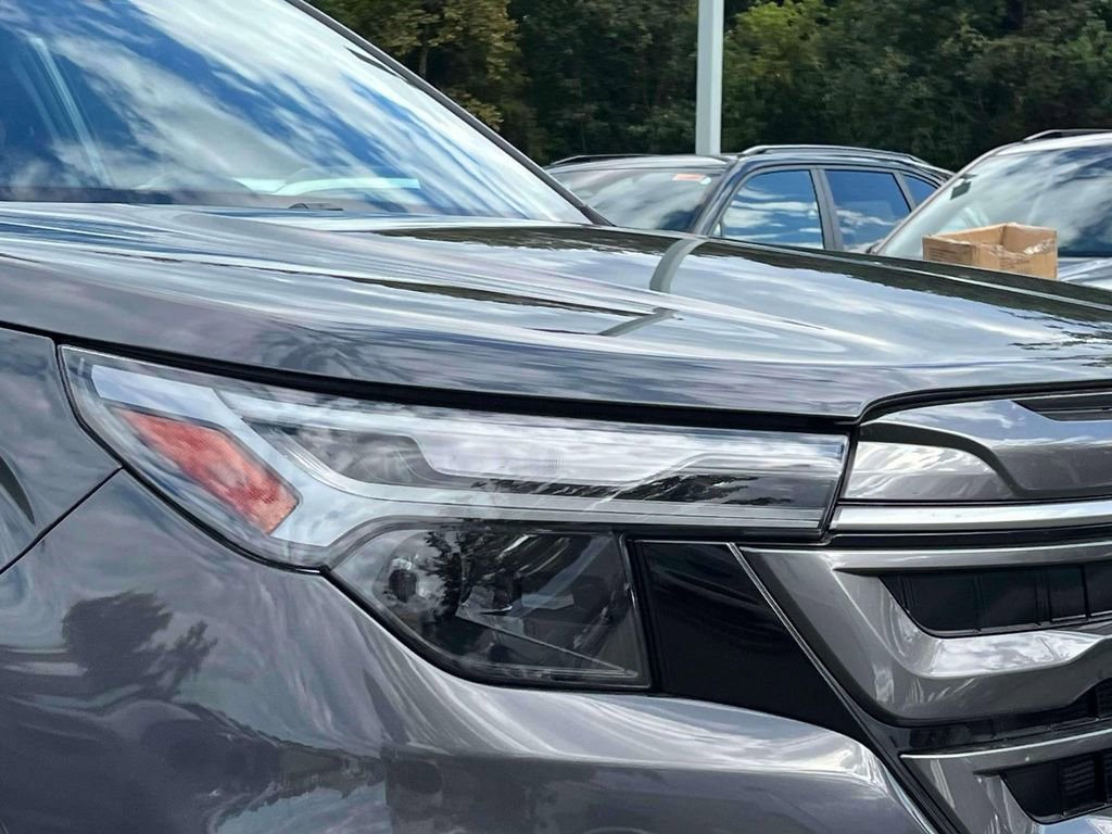 New 2025 Subaru Forester Limited w/ Popular Package image 7