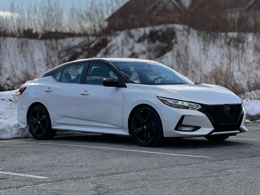 Used 2022 Nissan Sentra SR w/ Midnight Edition image 2