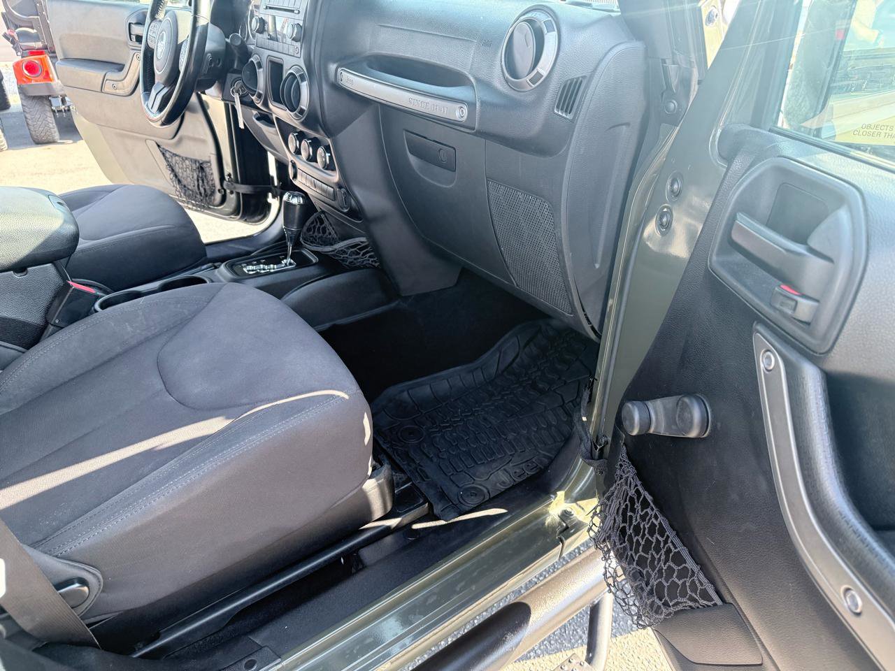 Used 2015 Jeep Wrangler Sport image 13