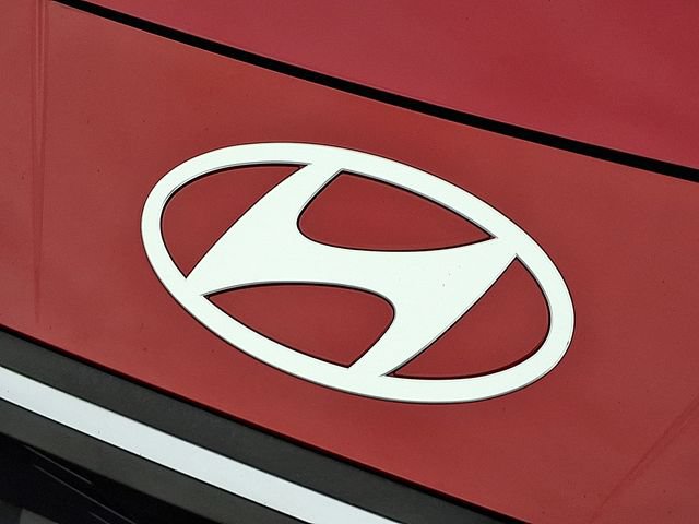 Certified 2025 Hyundai Elantra Sport FWD image 29