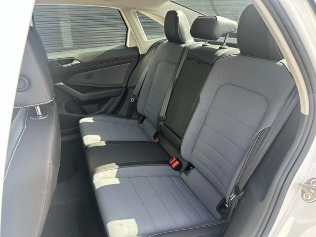 New 2025 Volkswagen Jetta SE FWD image 13