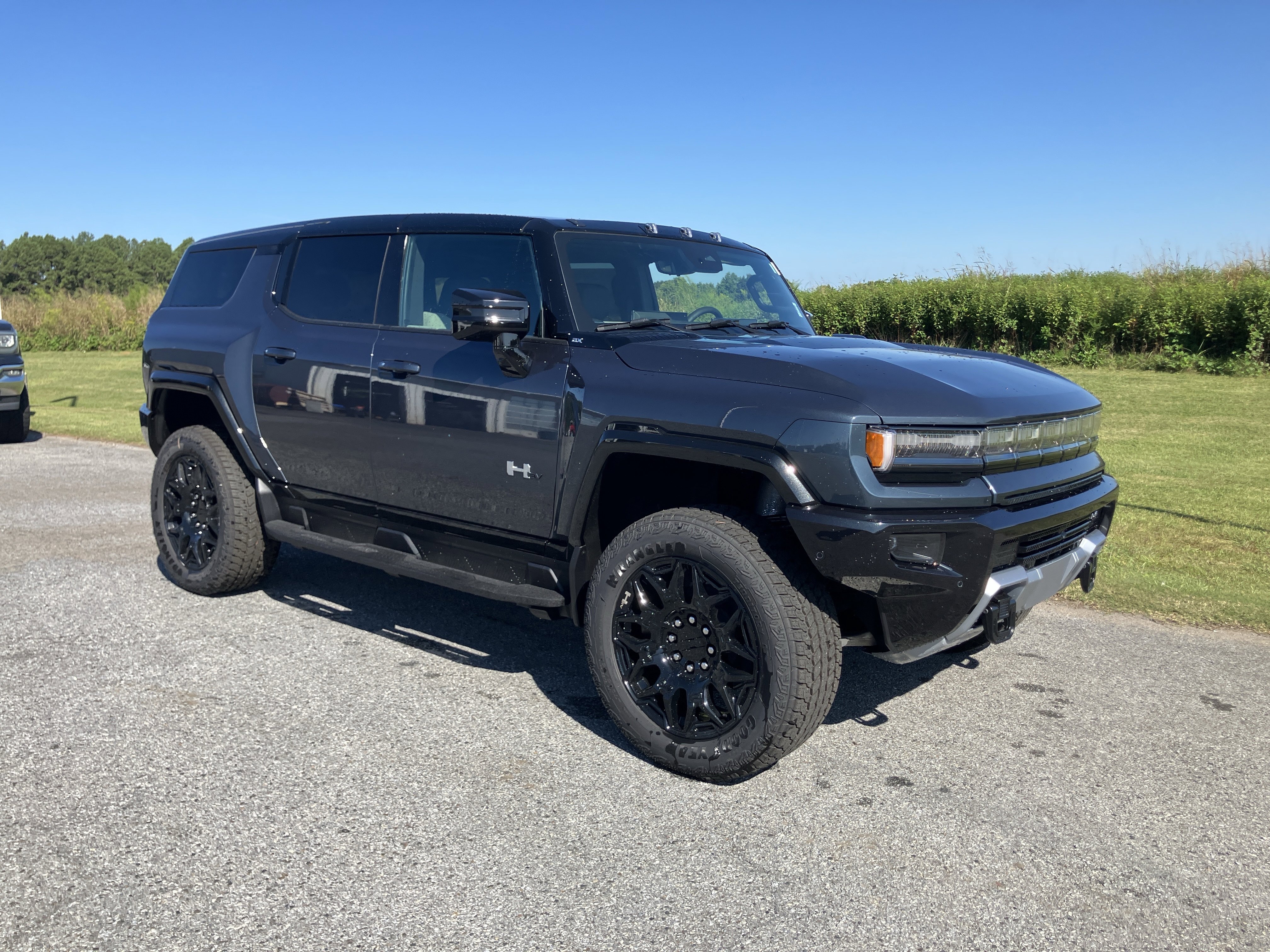New 2026 GMC Hummer EV SUV image 11