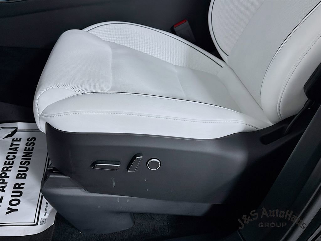 Used 2026 Tesla Model X Plaid image 26