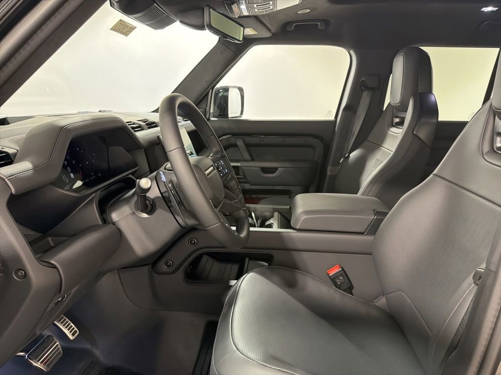 New 2026 Land Rover Defender 110 AWD/4WD image 11