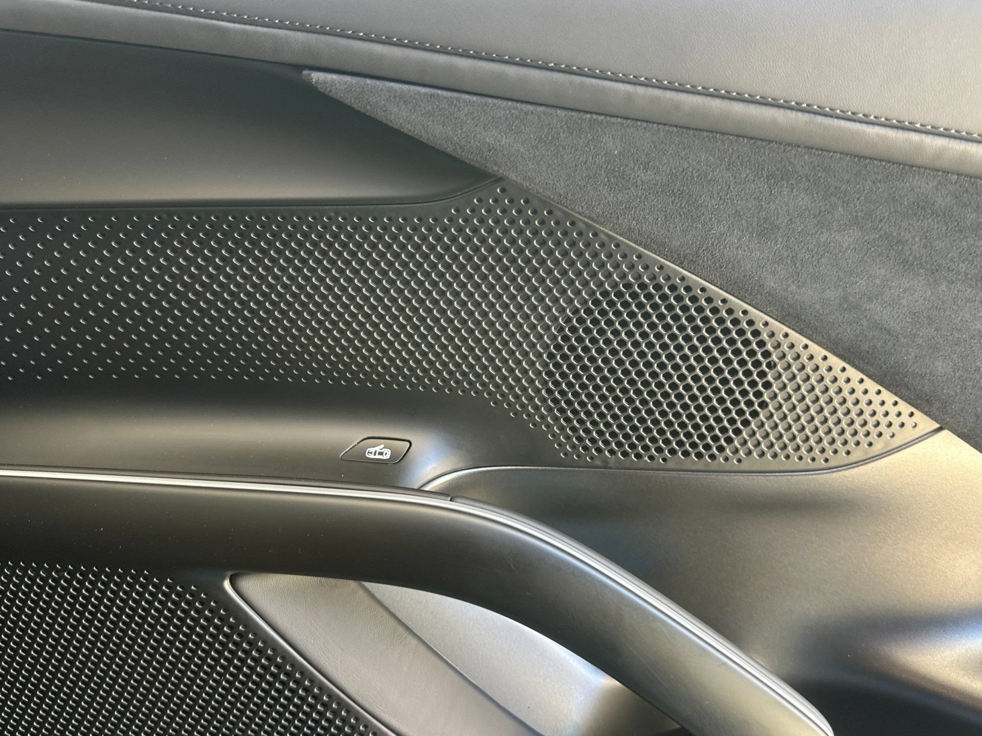 Used 2025 Ferrari 12Cilindri RWD image 15