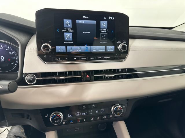 Used 2025 Mitsubishi Outlander 4WD Plug-In Hybrid image 29