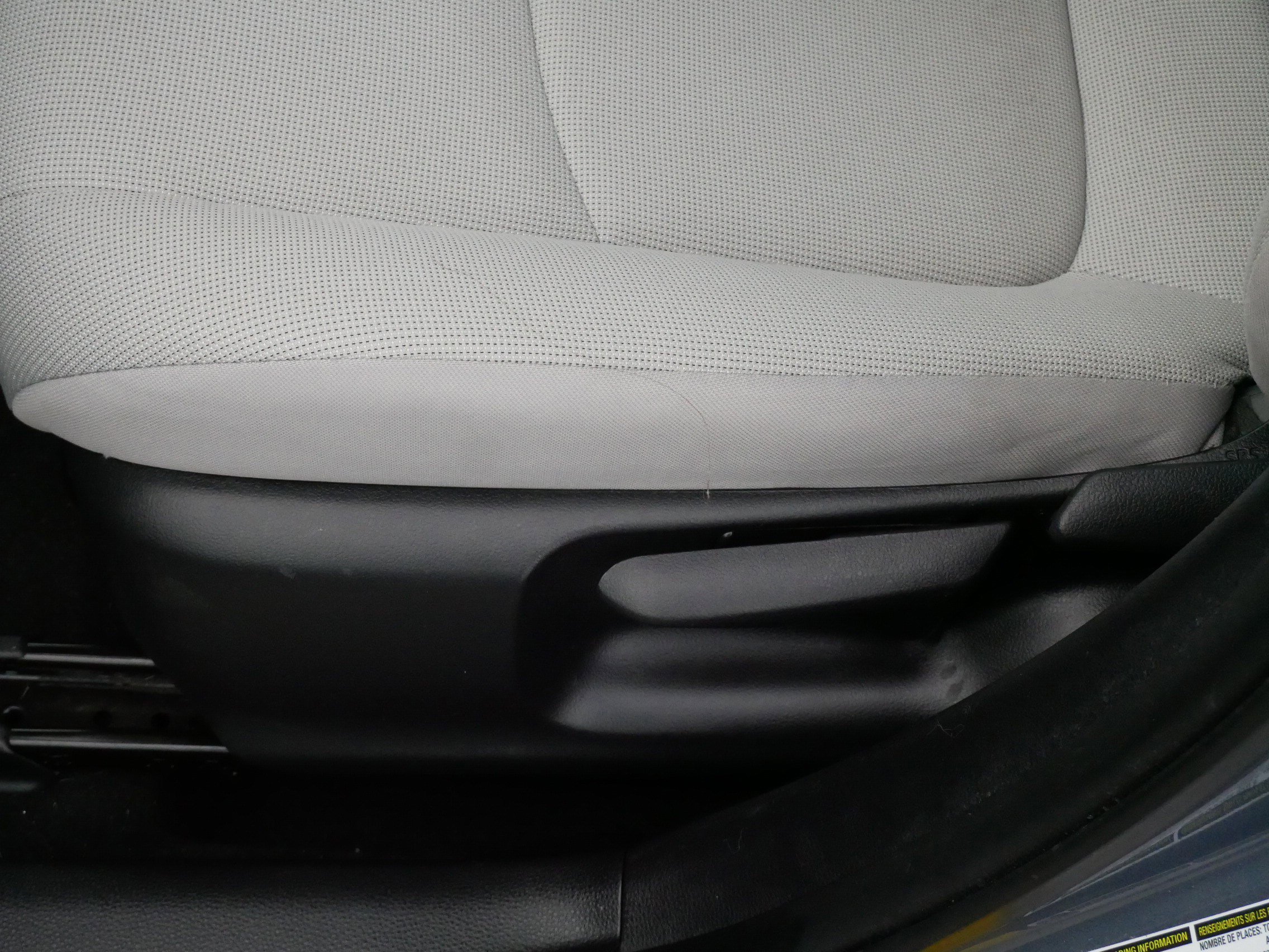 Used 2022 Toyota Corolla LE image 20