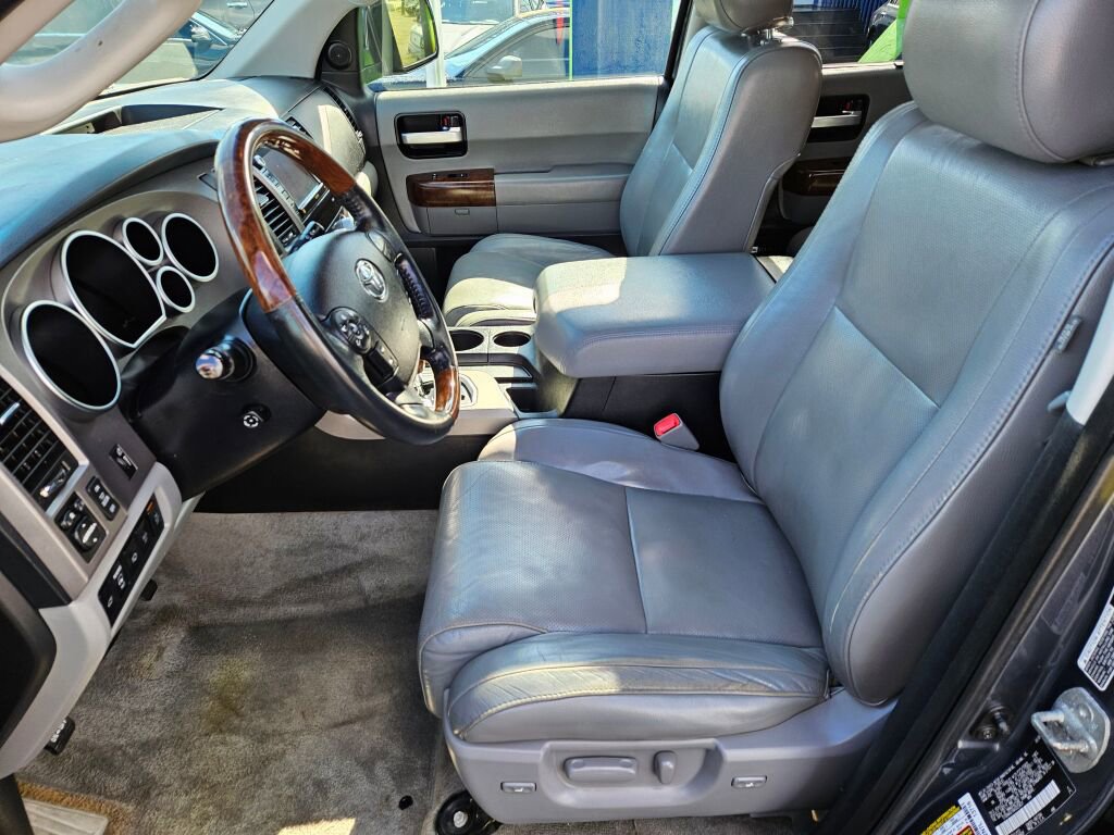 Used 2010 Toyota Sequoia Platinum AWD/4WD image 26