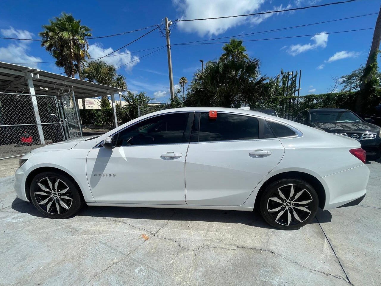 Used 2018 Chevrolet Malibu LT FWD image 8