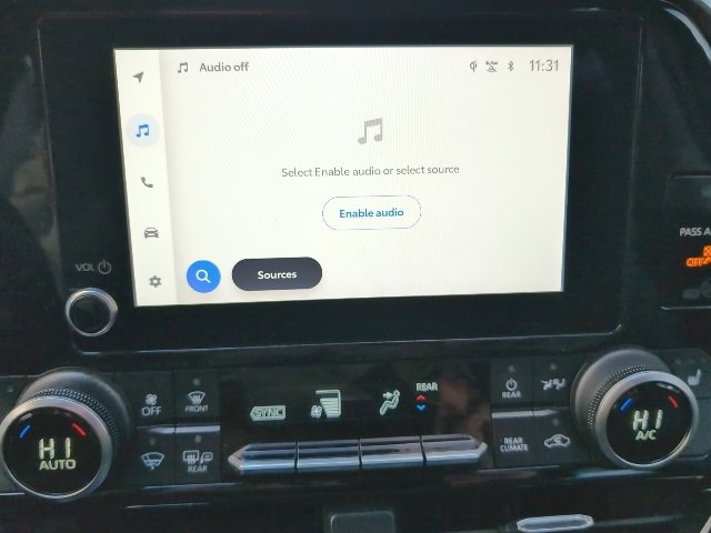 Used 2023 Toyota Highlander XLE image 16