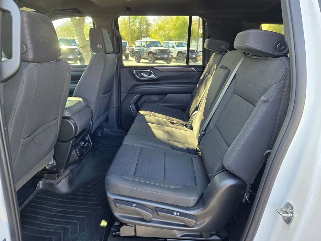 Used 2023 Chevrolet Suburban LS AWD/4WD image 10