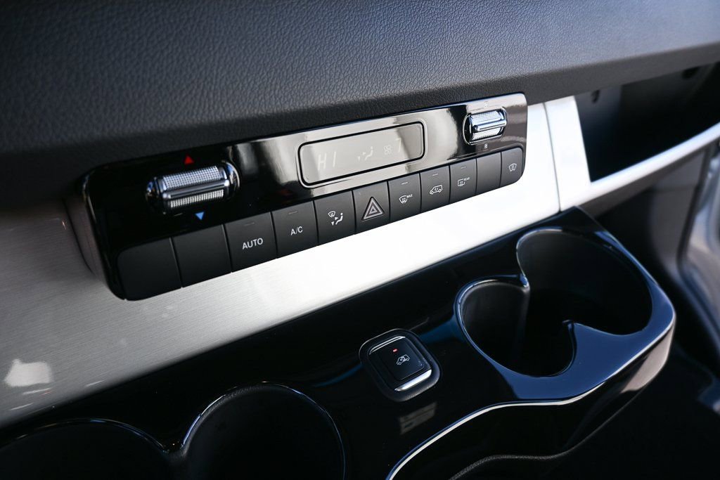 Used 2021 Mercedes-Benz Sprinter 2500 image 15