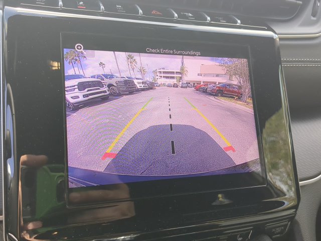 Used 2025 Jeep Grand Cherokee Laredo w/ Luxury Tech Group I RWD image 20