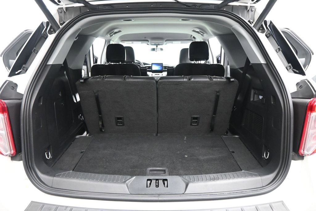 Used 2023 Ford Explorer XLT w/ Equipment Group 202A RWD image 21