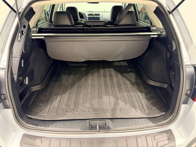 Used 2018 Subaru Outback 2.5i Limited AWD/4WD image 21