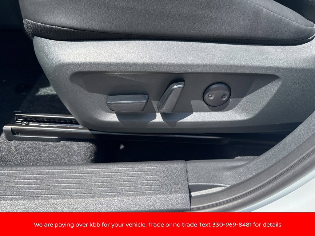 New 2026 Nissan Rogue Dark Armor AWD/4WD image 10