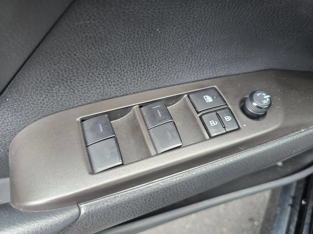 Used 2023 Toyota Camry LE FWD image 18