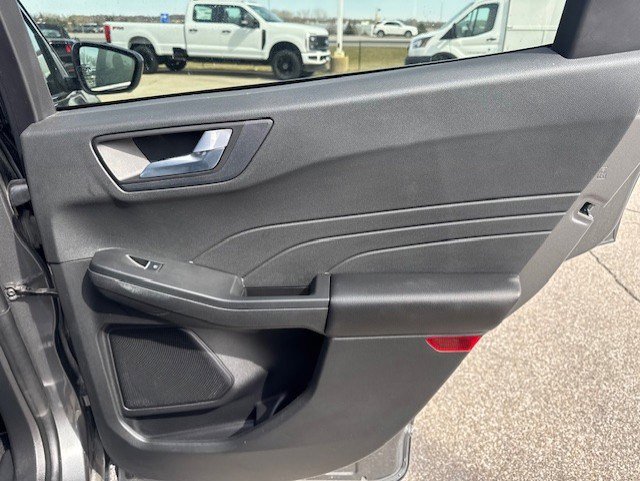 Certified 2023 Ford Escape Platinum AWD/4WD image 30