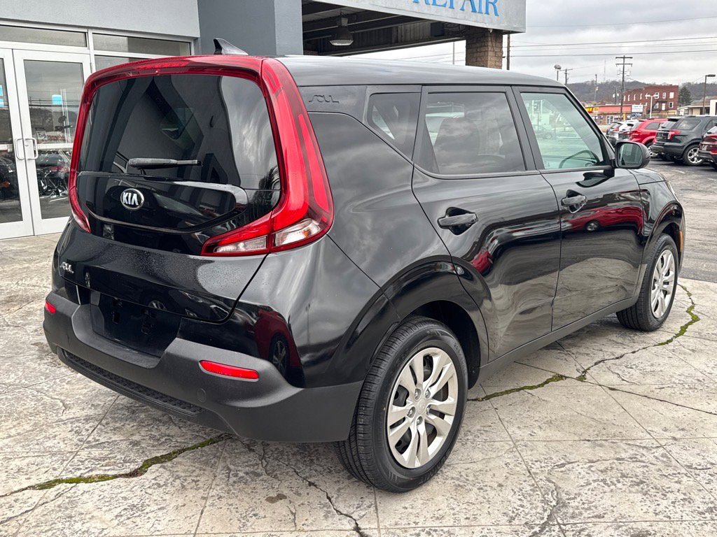 Used 2020 Kia Soul LX image 3