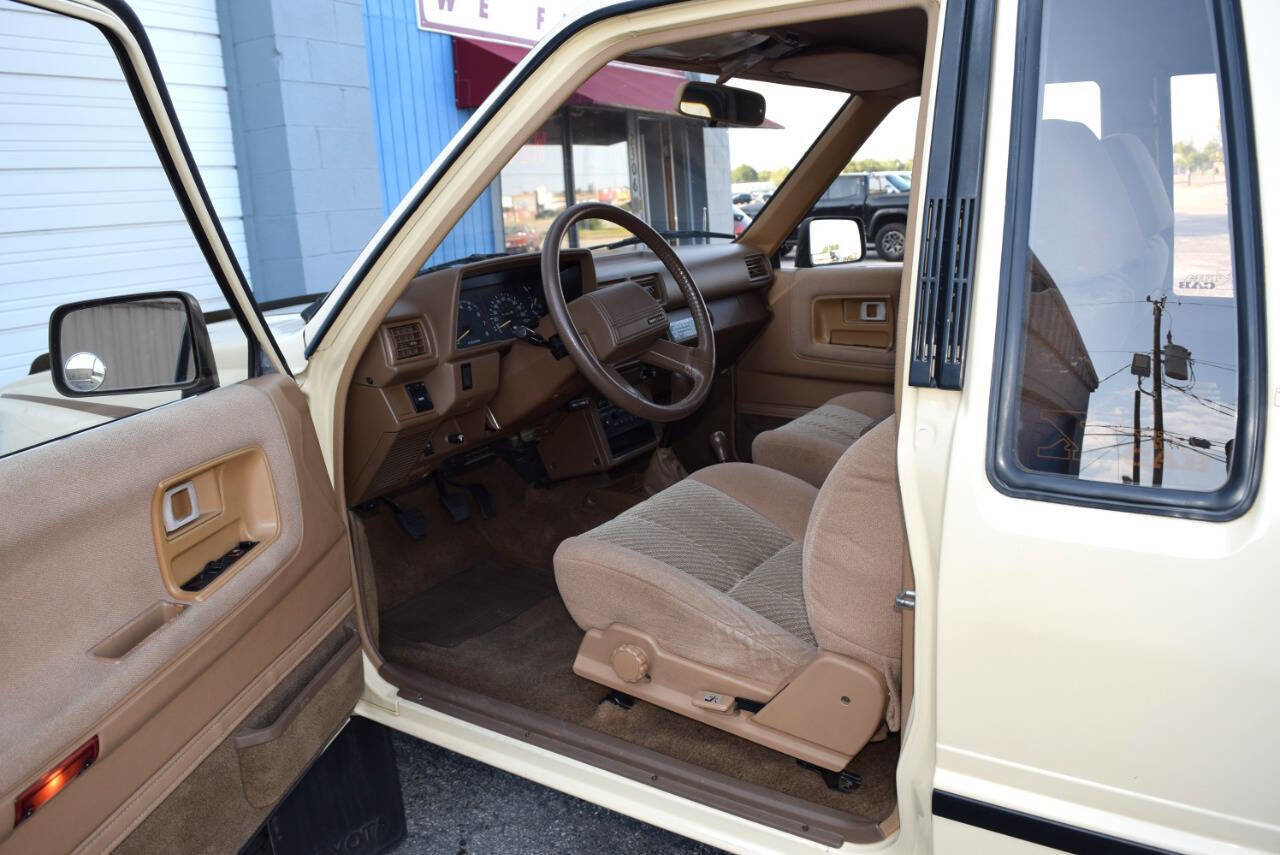 Used 1988 Toyota Pickup SR5 image 2