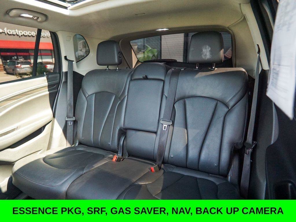 Used 2019 Buick Envision Essence FWD image 33