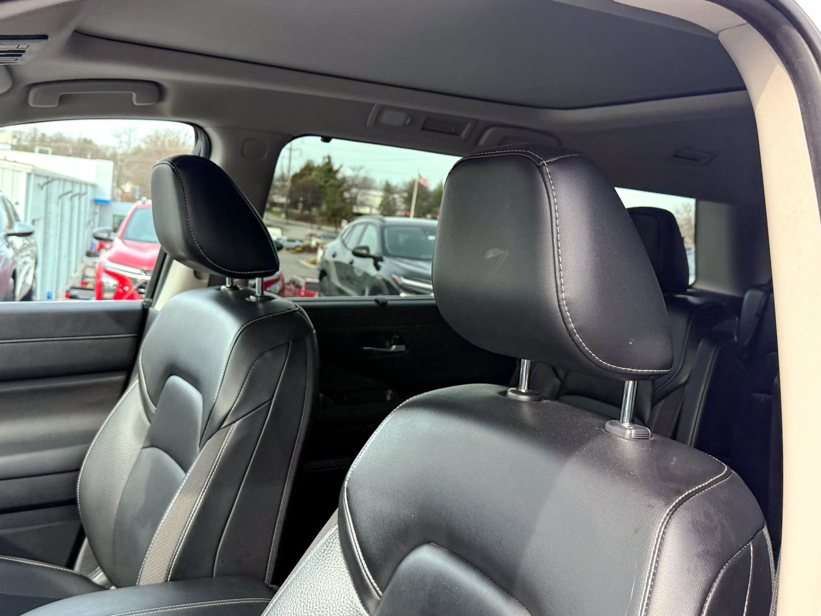 Used 2023 Nissan Pathfinder SL w/ SL Premium Package image 10