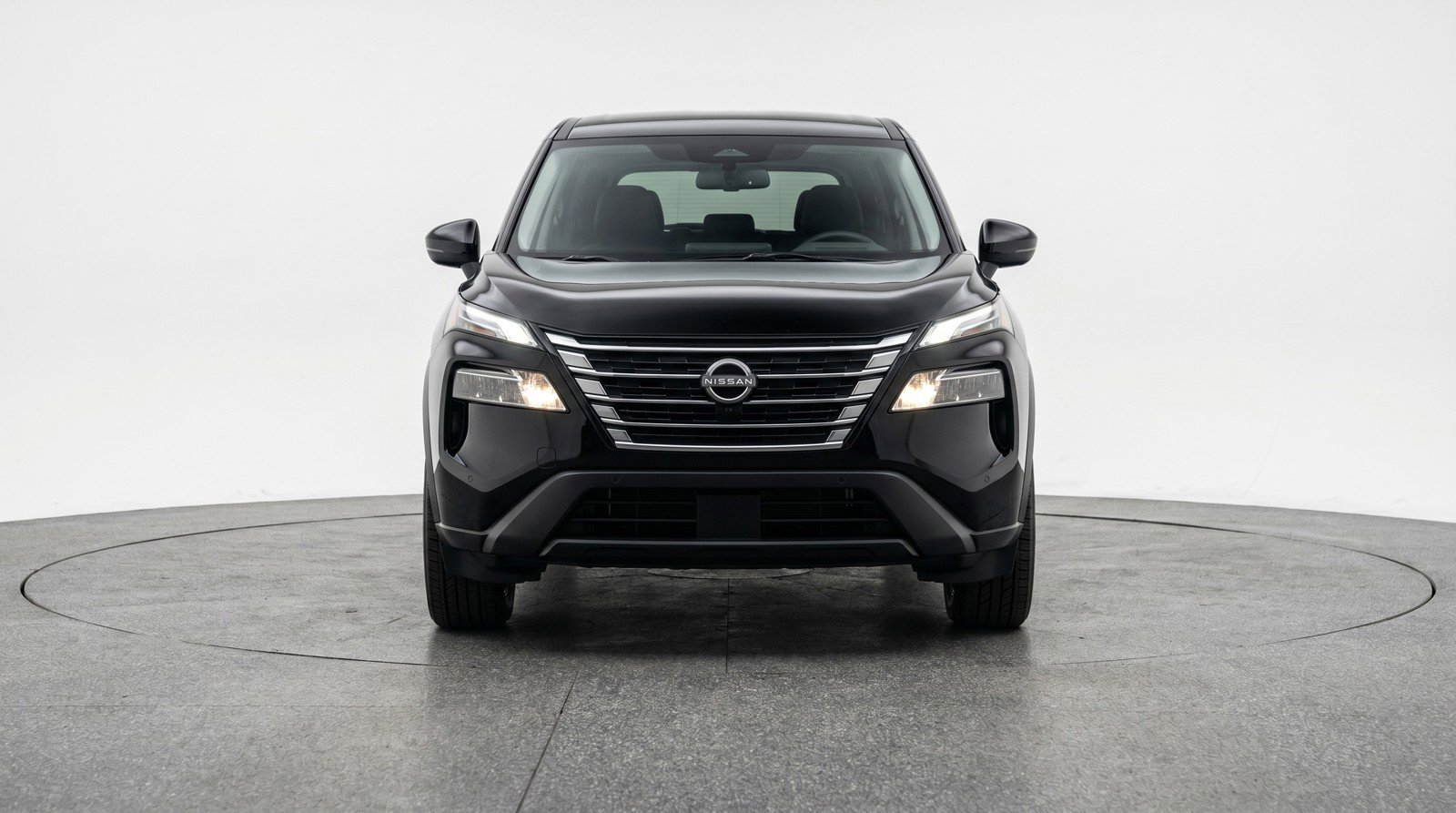 Used 2025 Nissan Rogue SV AWD/4WD image 2