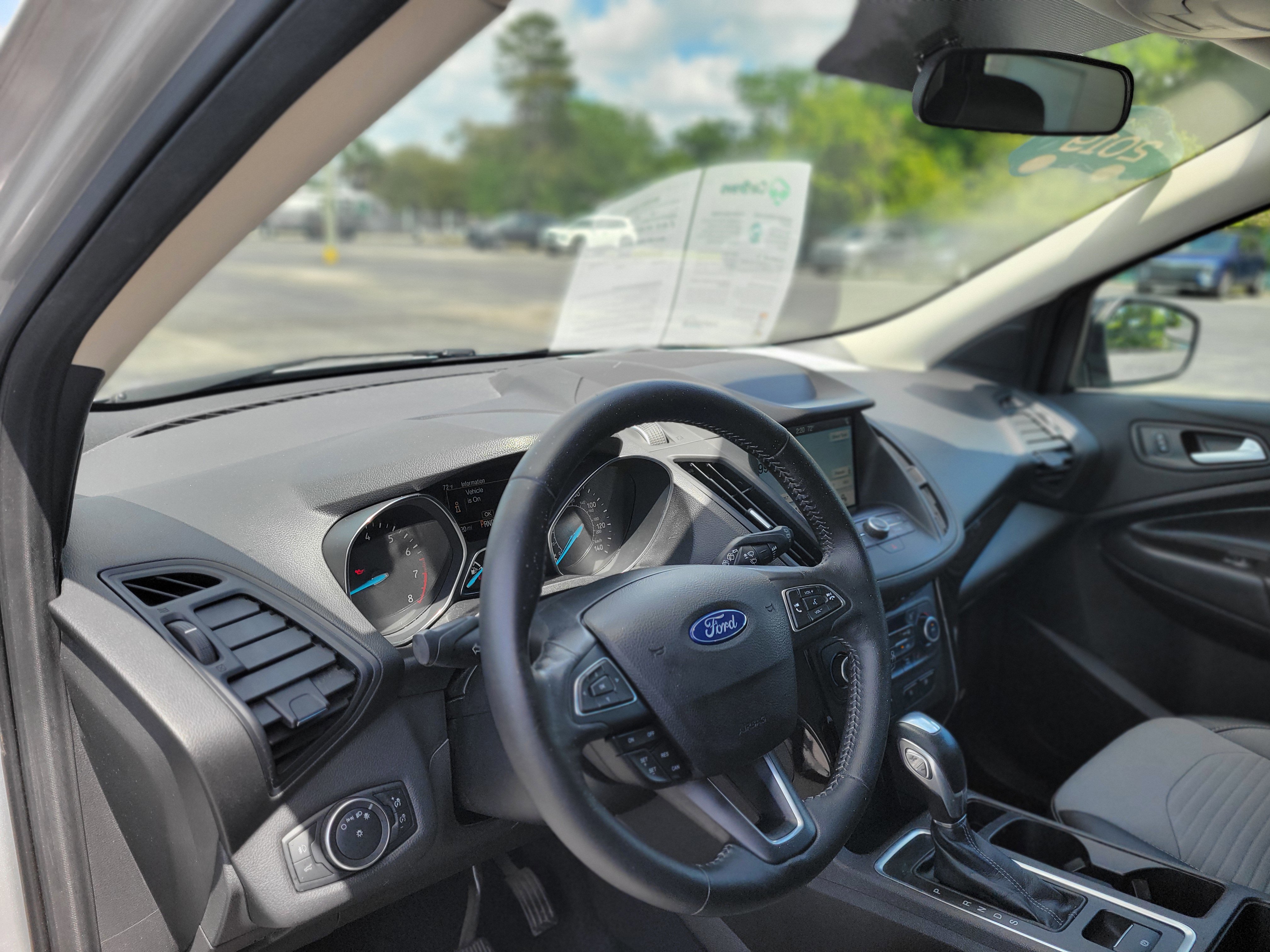 Used 2019 Ford Escape SE FWD image 25