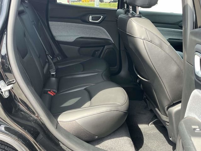 Used 2023 Jeep Compass Latitude image 21