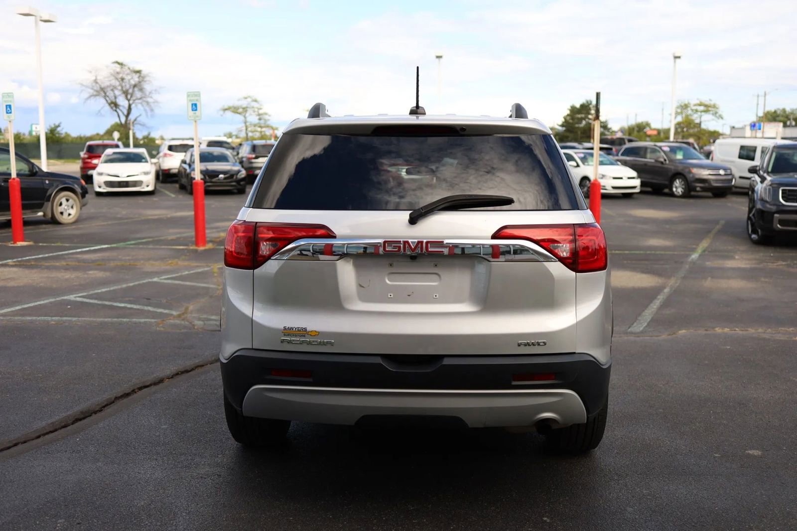 Used 2018 GMC Acadia SLE image 6
