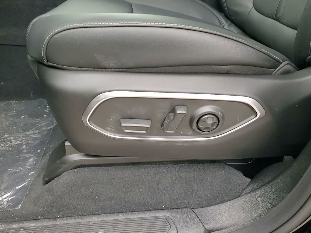 New 2026 Jeep Grand Wagoneer 4WD image 23