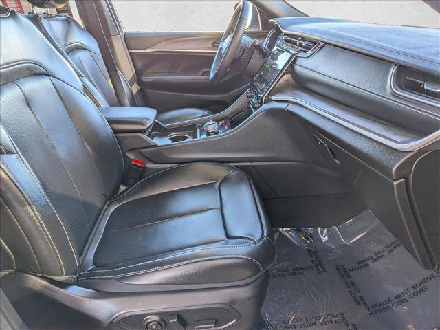 Used 2024 Jeep Grand Cherokee L Limited w/ Luxury Tech Group II image 24