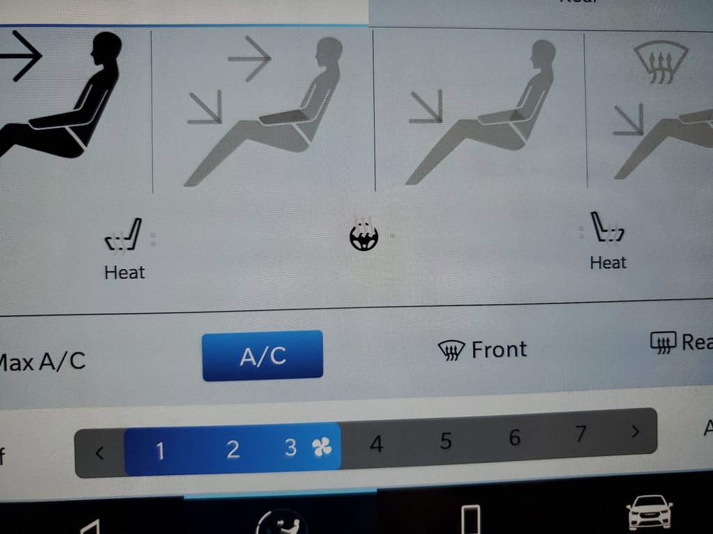 New 2026 Chrysler Voyager LX image 25