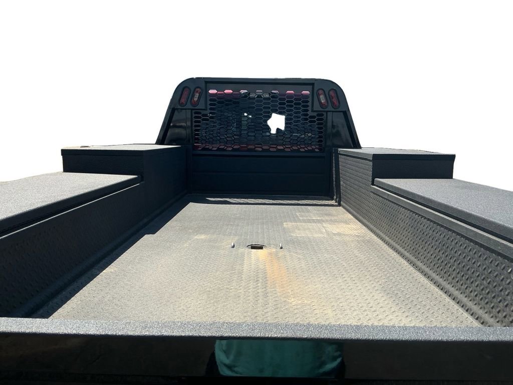 Used 2022 RAM 5500 4x4 Crew Cab image 24