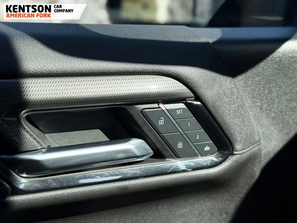 Used 2024 GMC Sierra 2500 AT4 w/ AT4 Premium Plus Package image 25