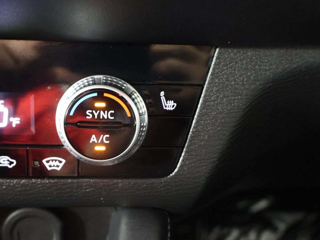 Used 2024 Mitsubishi Outlander SE AWD/4WD image 50