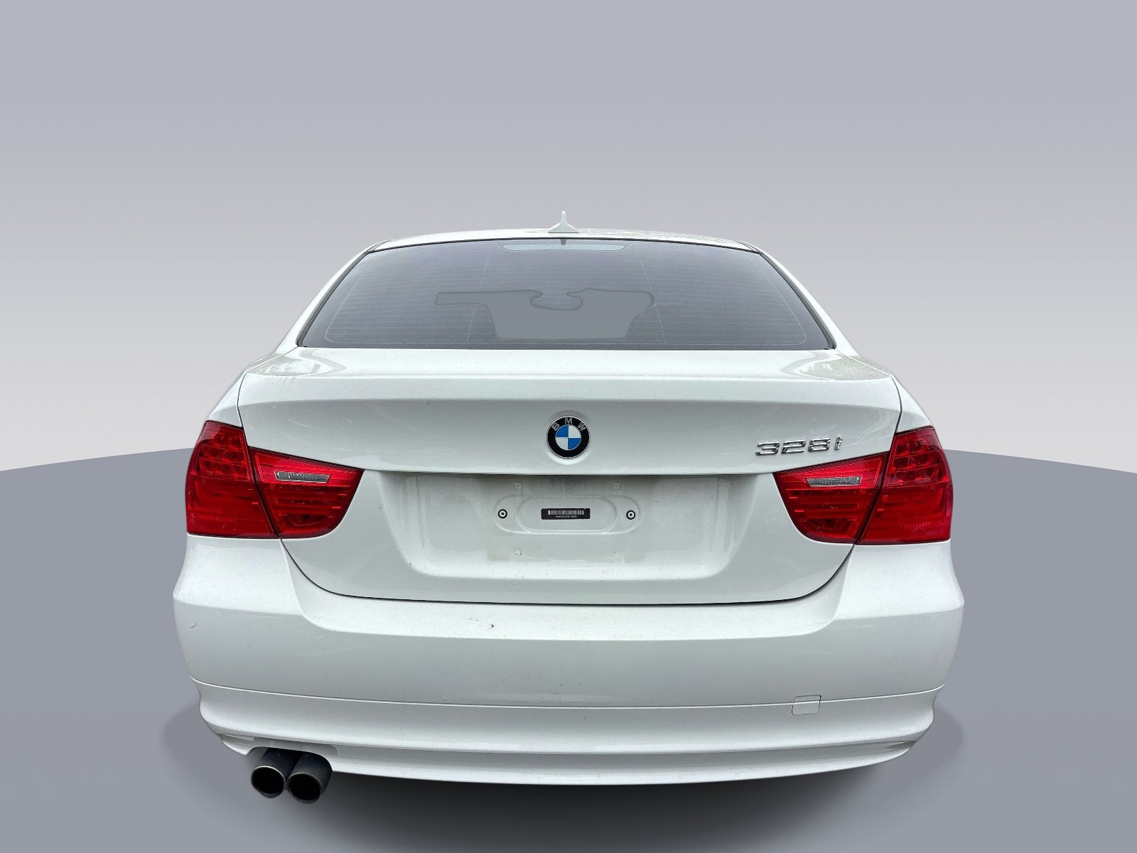 Used 2011 BMW 328i xDrive Sedan AWD/4WD image 3
