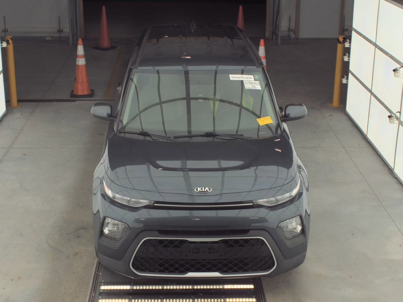 Used 2020 Kia Soul LX image 3