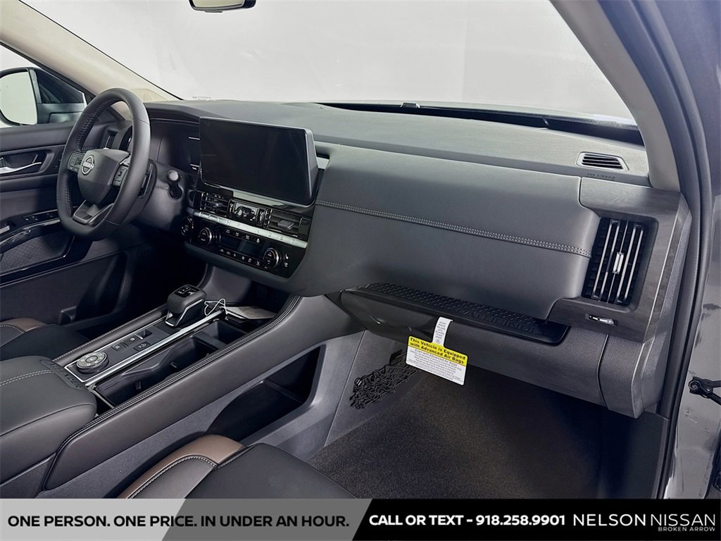 New 2026 Nissan Pathfinder Platinum image 31