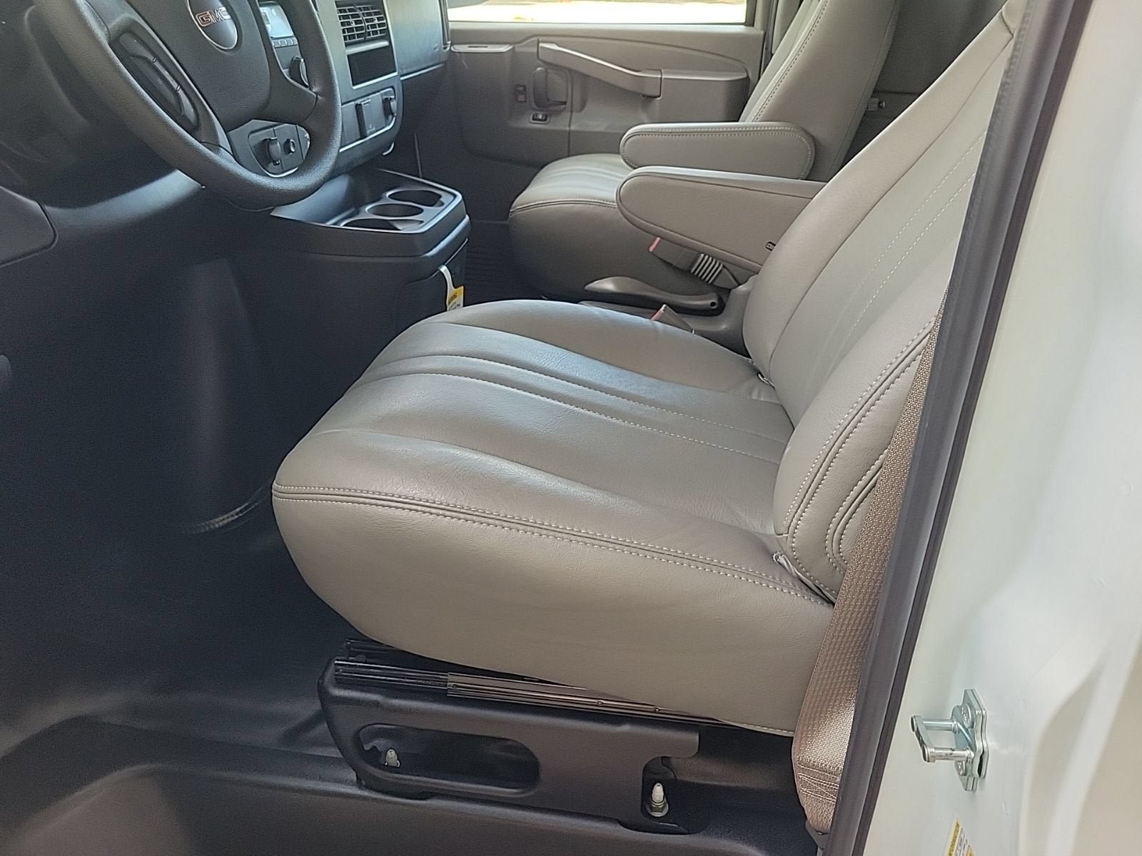 New 2025 GMC Savana 2500 Extended w/ Driver Convenience Package RWD image 14