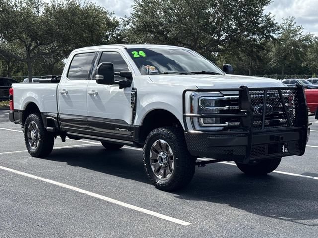 Used 2024 Ford F250 King Ranch w/ FX4 Off-Road Package AWD/4WD image 3
