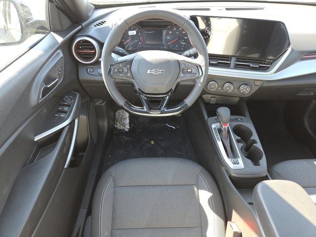 New 2026 Chevrolet Trax RS w/ Sunroof Package FWD image 28