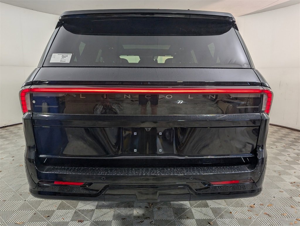 New 2025 Lincoln Navigator L Reserve w/ Jet Appearance Package image 9