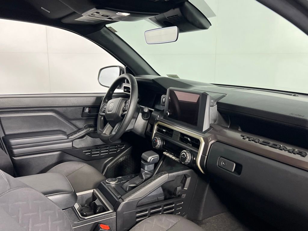 Used 2025 Toyota Tacoma SR5 image 30