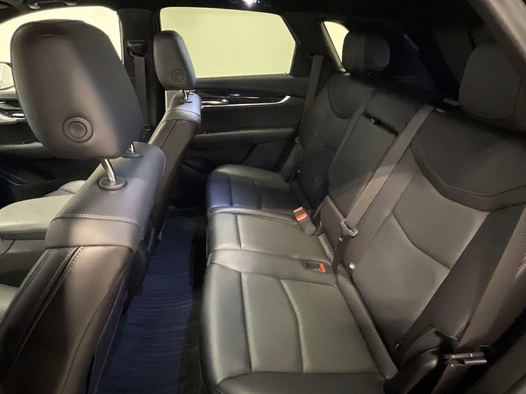 Used 2025 Cadillac XT5 Premium Luxury image 23