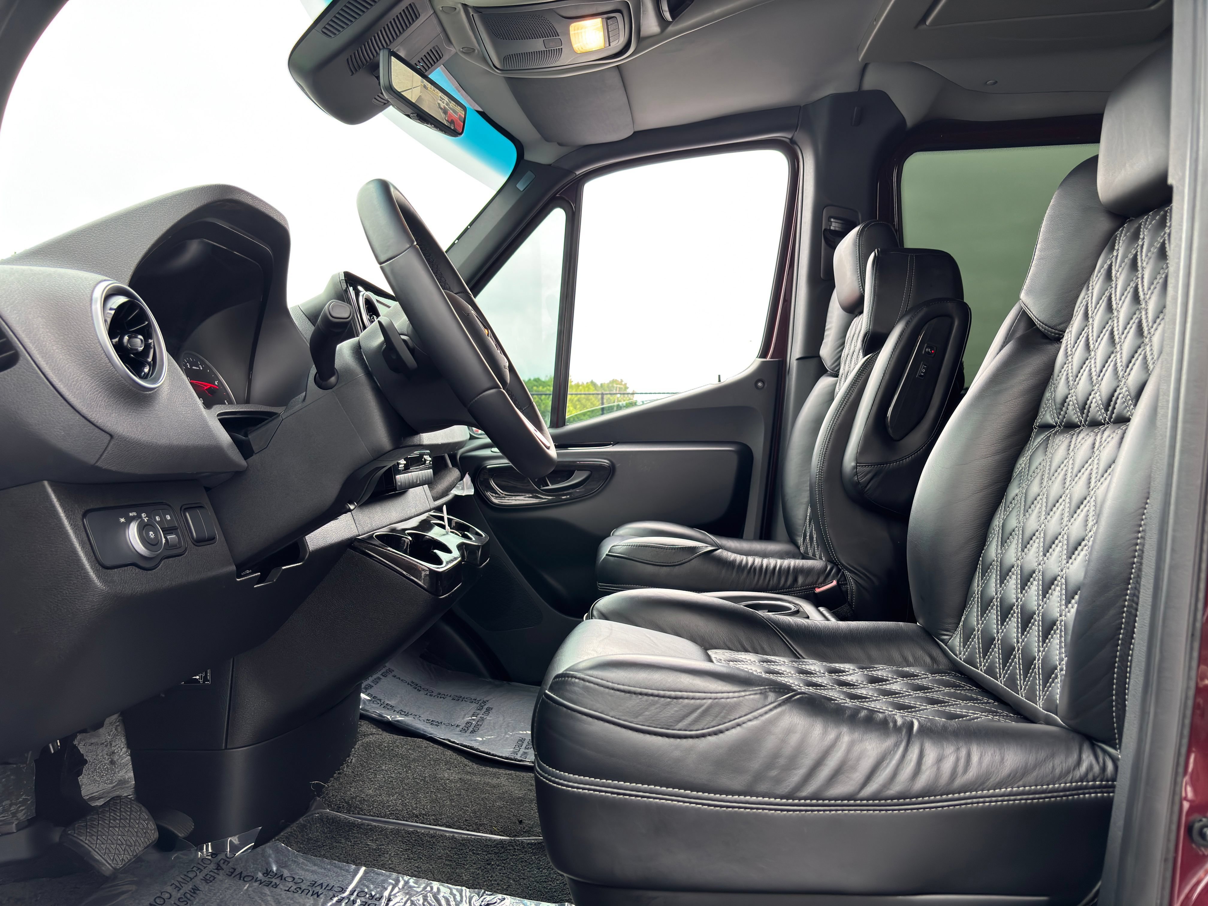 Used 2024 Mercedes-Benz Sprinter 2500 image 19